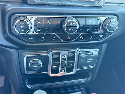 Used 2021 Jeep Wrangler Unlimited Sport image 17