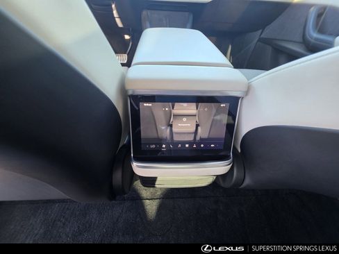 Used 2022 Tesla Model X Plaid image 28