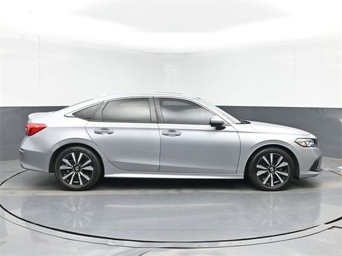 Used 2022 Honda Civic EX image 11