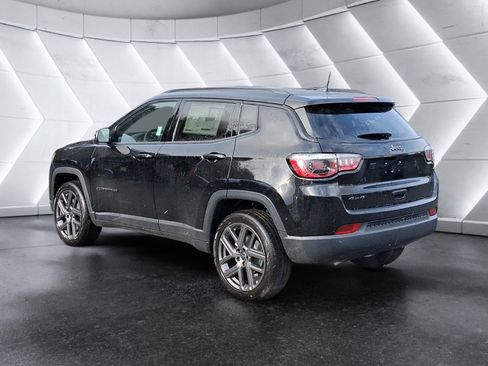 New 2026 Jeep Compass Limited image 4