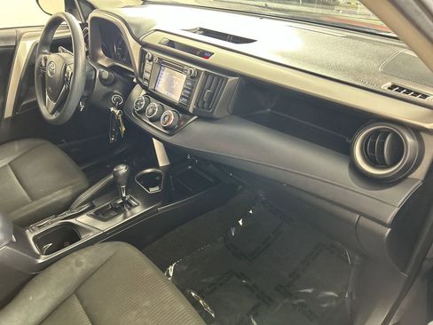 Used 2018 Toyota RAV4 LE w/ Carpet Mat Package FWD image 27