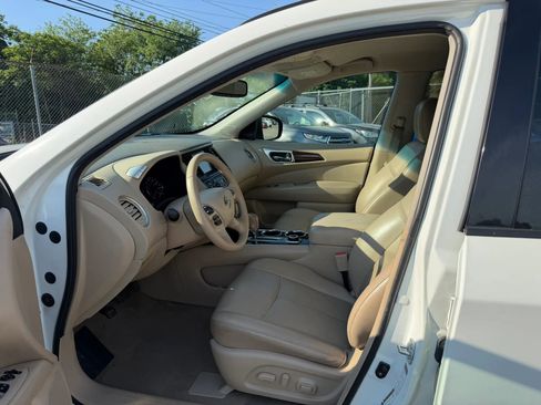 Used 2015 Nissan Pathfinder SL w/ SL Tech Package AWD/4WD image 10