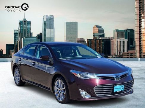 Used 2013 Toyota Avalon Limited w/ Technology Pkg image 8