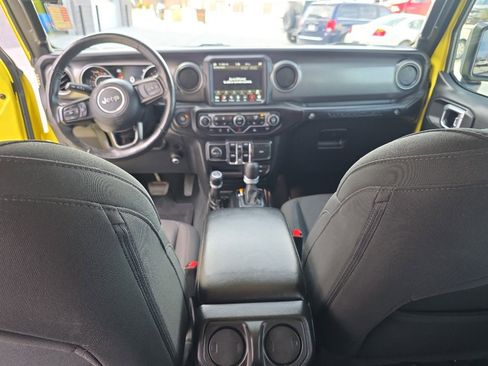 Used 2022 Jeep Wrangler Unlimited Sport image 9