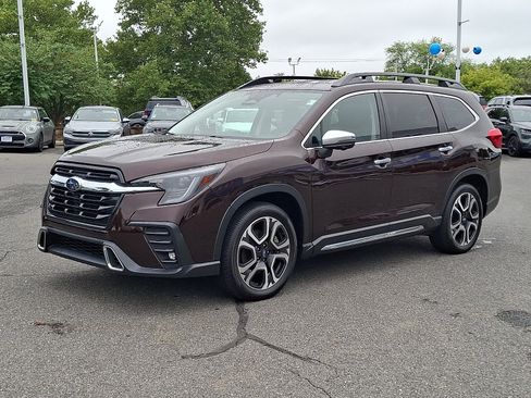 Used 2023 Subaru Ascent Touring AWD/4WD image 3