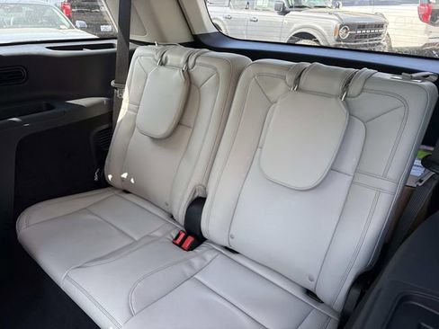 New 2026 Lincoln Aviator Reserve AWD/4WD image 19