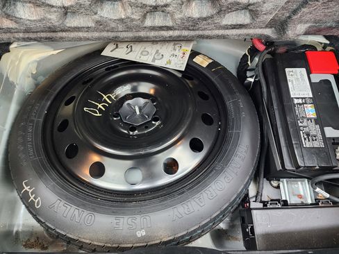 Used 2017 Dodge Charger SXT w/ AWD Plus Group image 29