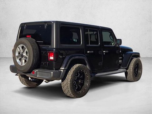 Used 2019 Jeep Wrangler Unlimited Sahara image 5