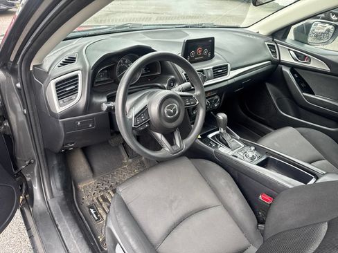 Used 2018 MAZDA MAZDA3 Sport FWD image 18