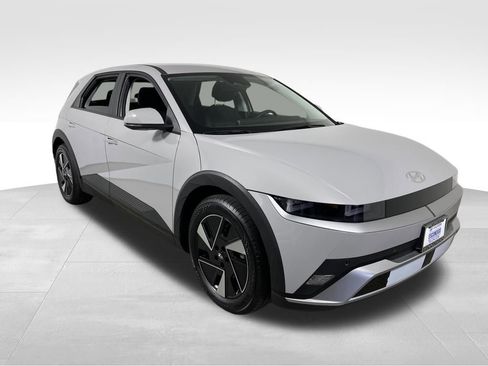 New 2026 Hyundai Ioniq 5 SE image 7