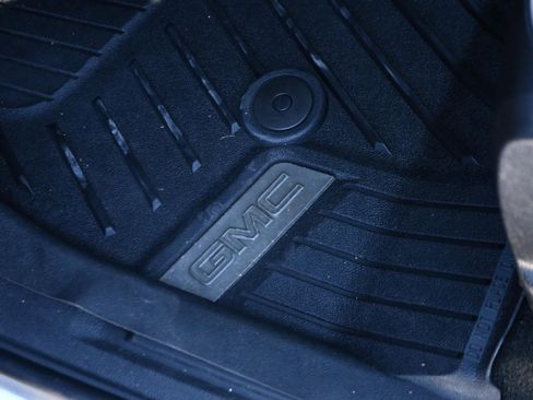 Used 2017 GMC Canyon 2WD Crew Cab w/ Convenience Package image 34