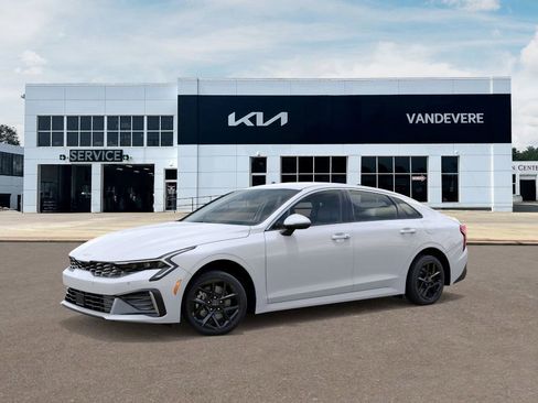 New 2026 Kia K5 LXS image 3