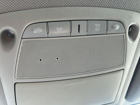Used 2018 Nissan Sentra SV FWD image 23
