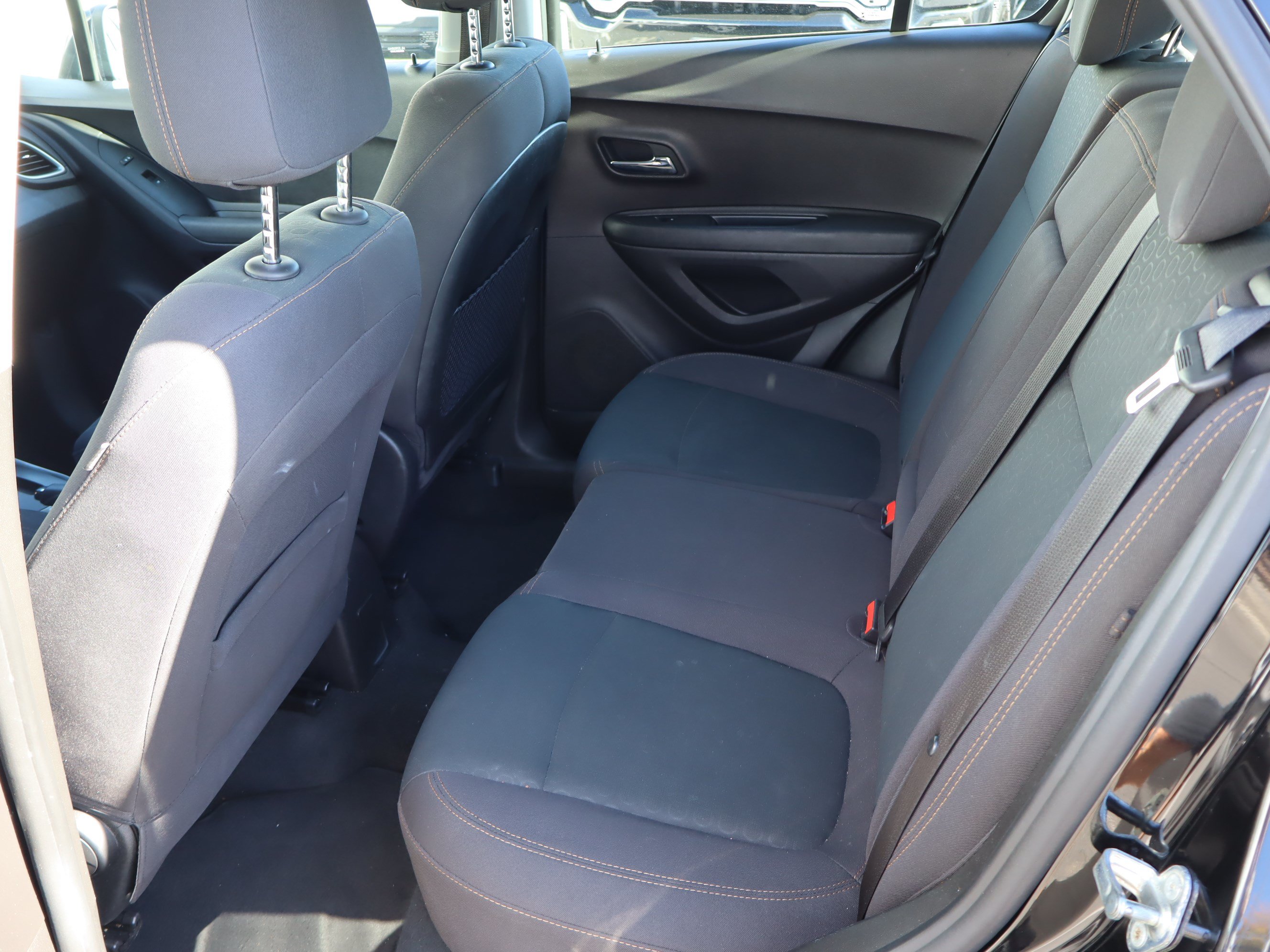Used 2018 Chevrolet Trax LS FWD image 30