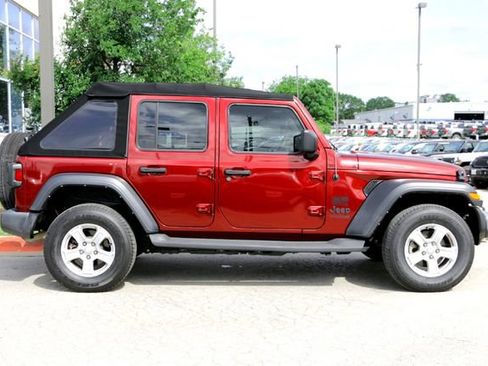 Used 2022 Jeep Wrangler Unlimited Sport AWD/4WD image 4