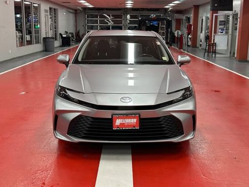 Used 2026 Toyota Camry LE FWD image 8