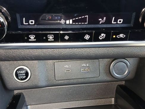 Used 2022 Nissan Rogue SV image 31