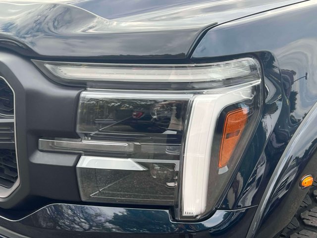 Used 2025 Ford F150 Lariat w/ Equipment Group 502A High AWD/4WD image 13