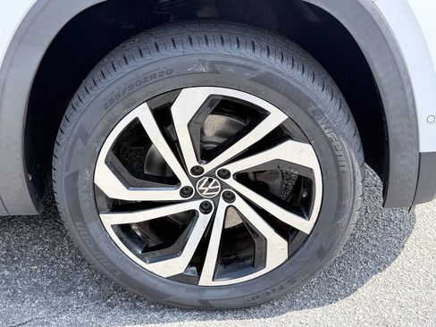 Used 2021 Volkswagen Atlas SEL Premium AWD/4WD image 39