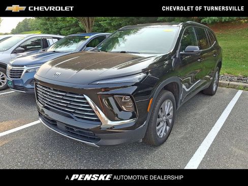 Used 2026 Buick Enclave Preferred AWD/4WD image 1