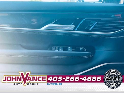 Used 2024 Jeep Wagoneer 4WD image 22