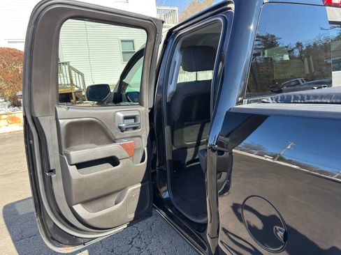 Used 2015 GMC Sierra 1500 SLE w/ SLE Value Package image 16