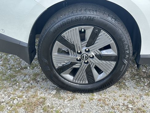 Used 2025 Nissan Murano SL AWD/4WD image 17