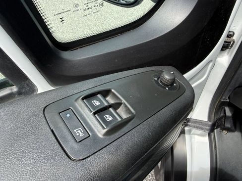 Used 2023 RAM ProMaster 2500 FWD image 18