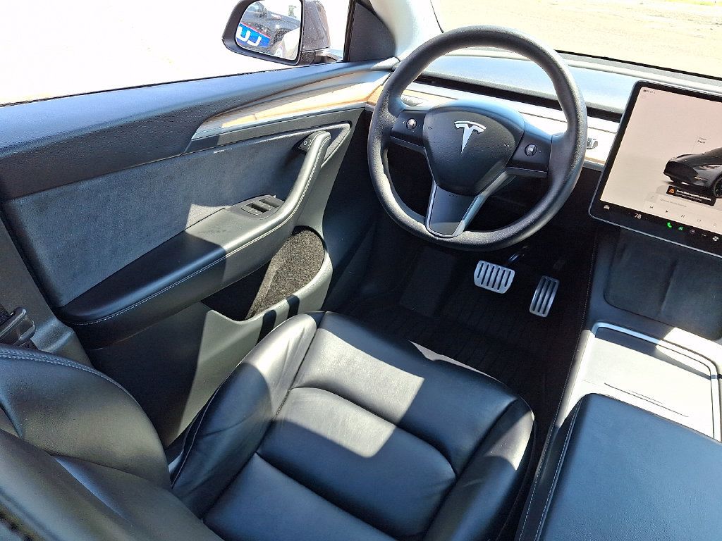 Used 2022 Tesla Model Y Performance AWD/4WD image 14