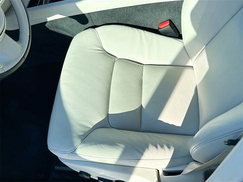 Used 2022 Volvo XC60 B5 Momentum image 21