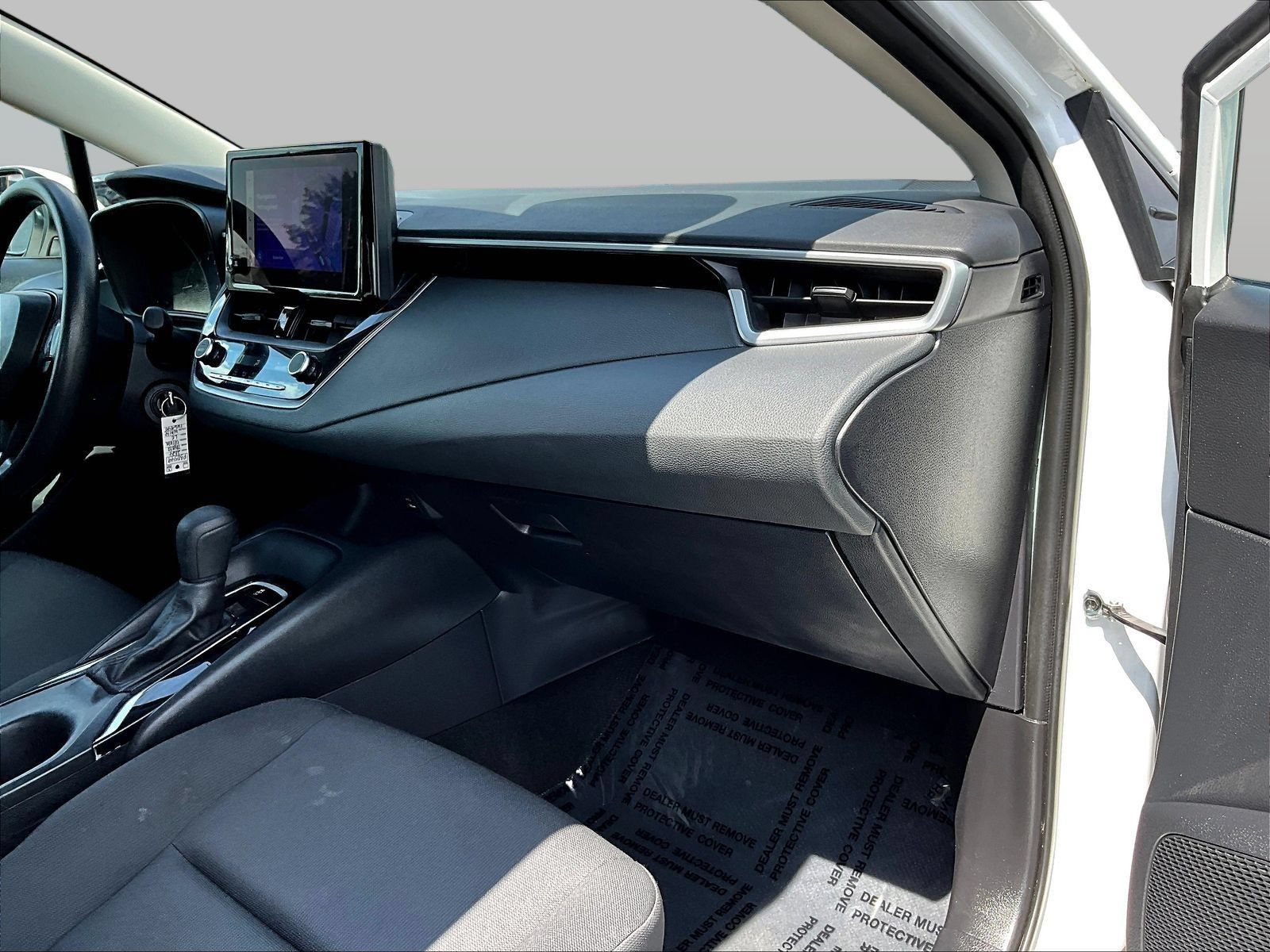 Used 2024 Toyota Corolla LE FWD image 29