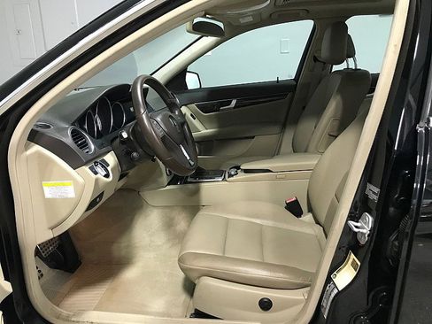 Used 2013 Mercedes-Benz C 250 Sedan w/ Multimedia Pkg image 10