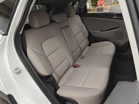 Used 2016 Hyundai Tucson SE w/ Option Group 02 AWD/4WD image 16