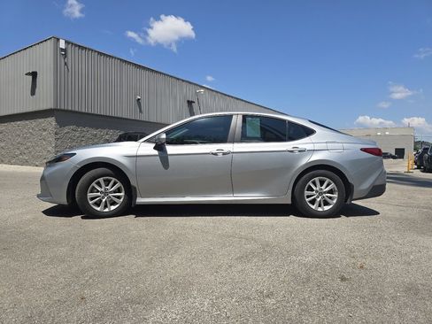 Used 2025 Toyota Camry LE w/ Convenience Package AWD/4WD image 12