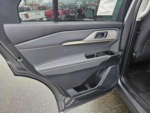 New 2026 Ford Explorer Active image 7