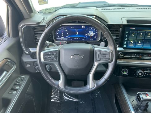 Used 2023 Chevrolet Silverado 1500 LT Trail Boss image 12