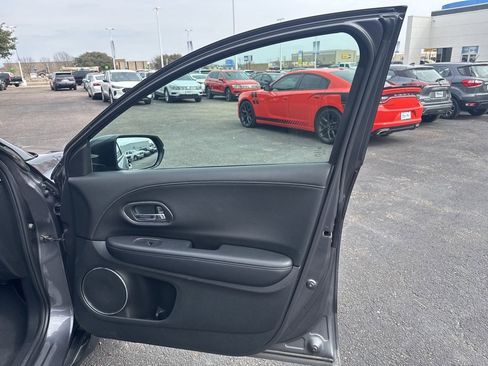 Used 2017 Honda HR-V EX-L image 30