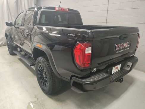 New 2026 GMC Canyon Elevation w/ Convenience Package image 19