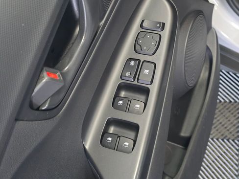 Used 2022 Hyundai Kona SE image 22