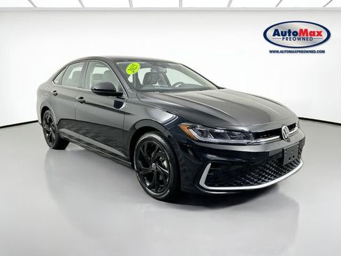 Used 2025 Volkswagen Jetta SE w/ Black Wheel Package image 1