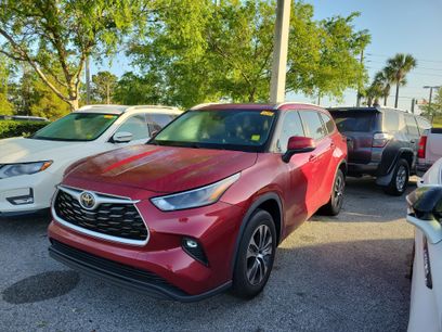 Used 2023 Toyota Highlander XLE