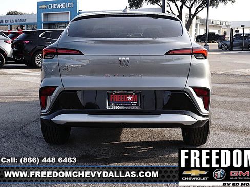 New 2026 Buick Envista Sport Touring image 6