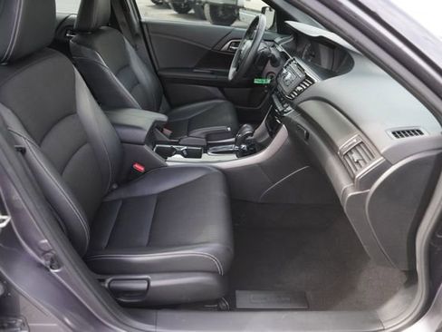 Used 2016 Honda Accord Sport image 18