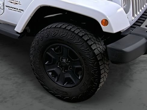 Used 2017 Jeep Wrangler Unlimited Sahara w/ Dual Top Group image 14