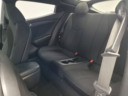 Used 2017 Hyundai Veloster Value Edition image 18