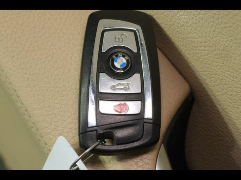 Used 2017 BMW 535i Gran Turismo RWD image 26