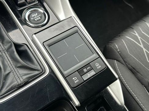 Used 2019 Mitsubishi Eclipse Cross SE image 13