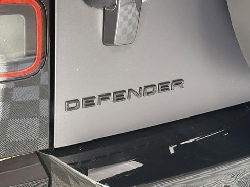 New 2026 Land Rover Defender 110 X-Dynamic SE image 29