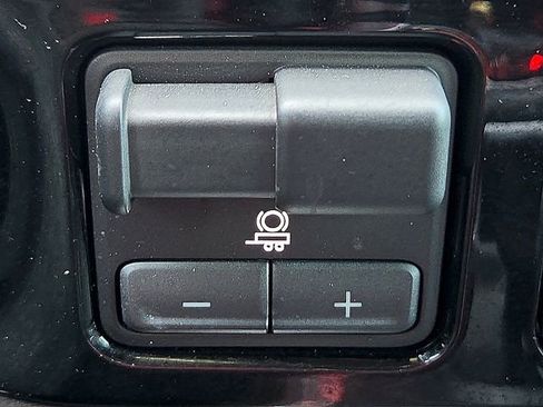 Certified 2024 Chevrolet Silverado 1500 High Country w/ Technology Package image 20