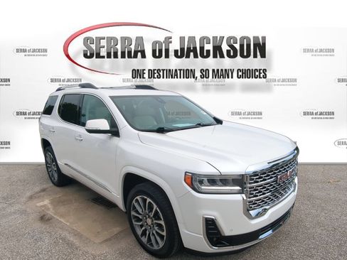 Used 2021 GMC Acadia Denali w/ Denali Technology Package FWD image 2